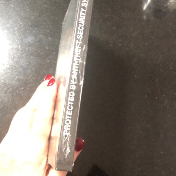 The outsiders brand new in package DVD never been opened - Picture 2 of 4